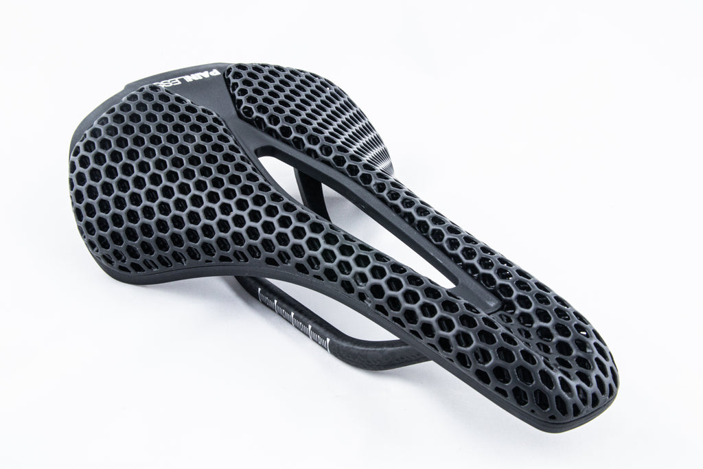 PAINLESS — 3D tištěné karbonové sedlo
