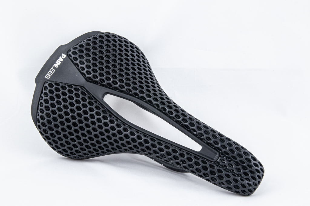 PAINLESS — 3D tištěné karbonové sedlo